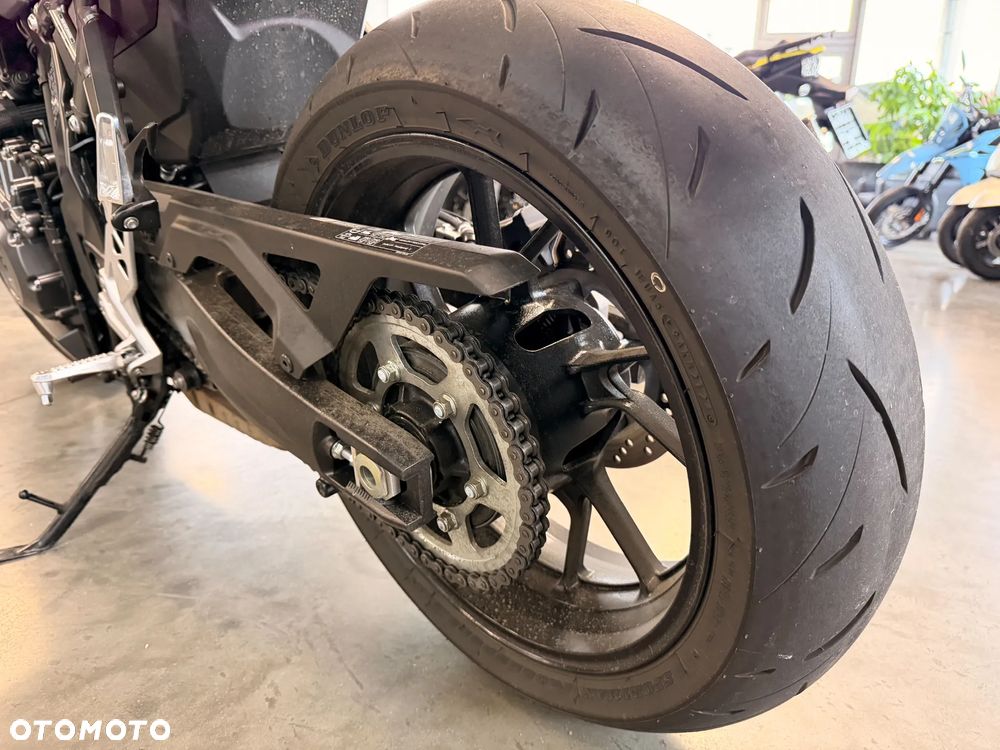 Suzuki GSX - 10
