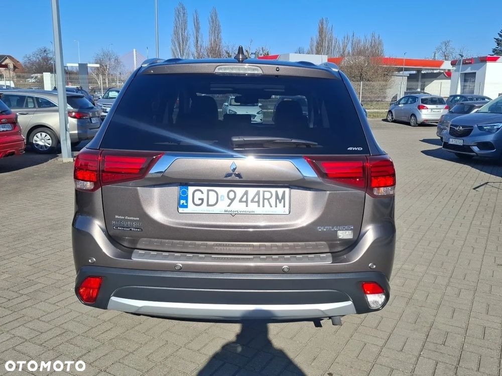 Mitsubishi Outlander 2.0 Instyle SDA 4WD CVT - 5