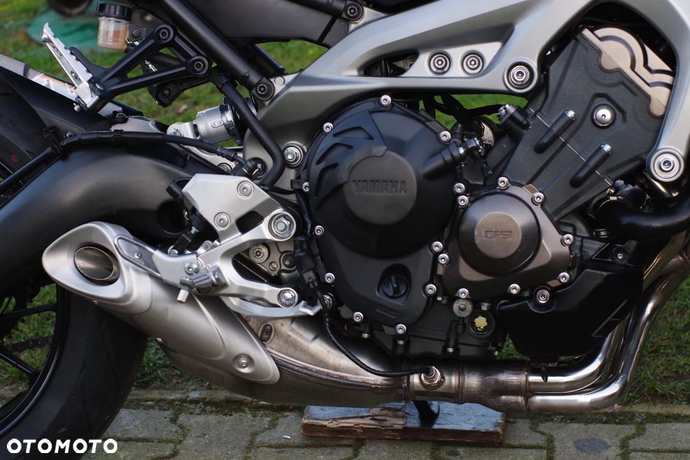 Yamaha MT - 9