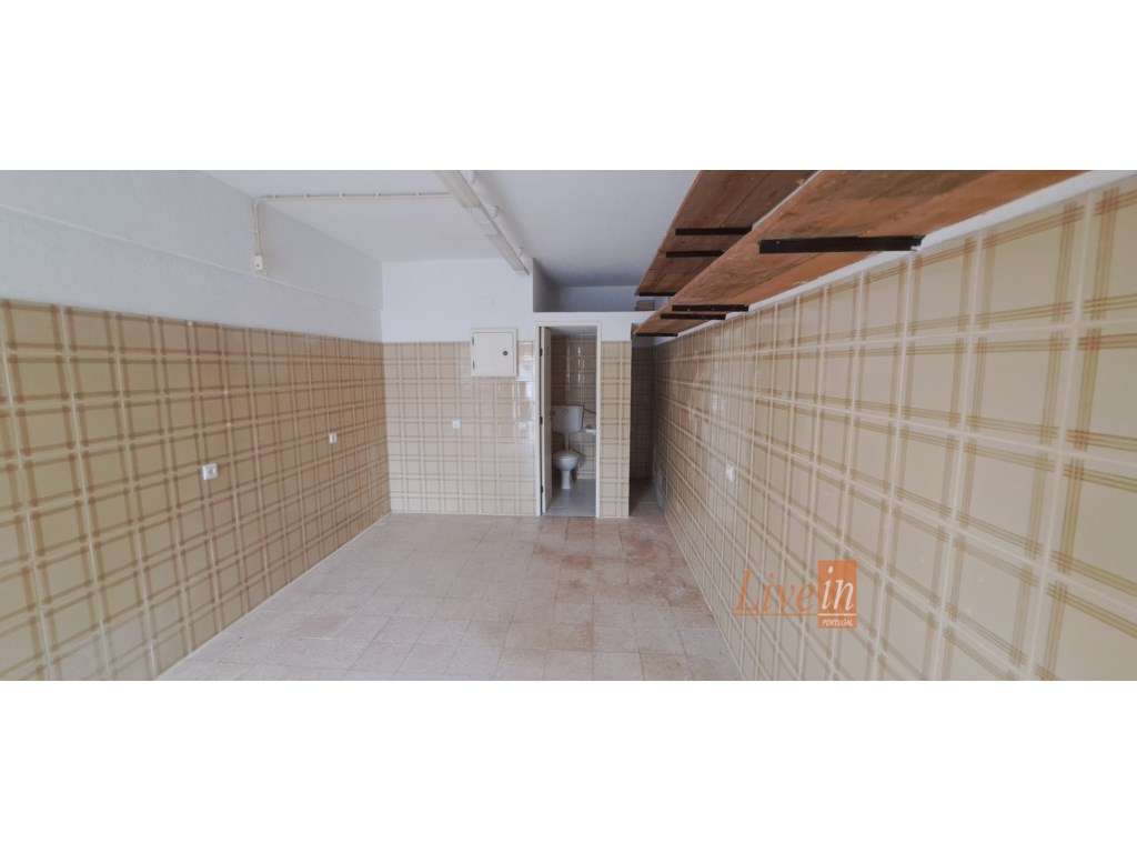 Garagem Box com Saída Direta para a Rua em Mem Martins - Grande imagem: 3/4