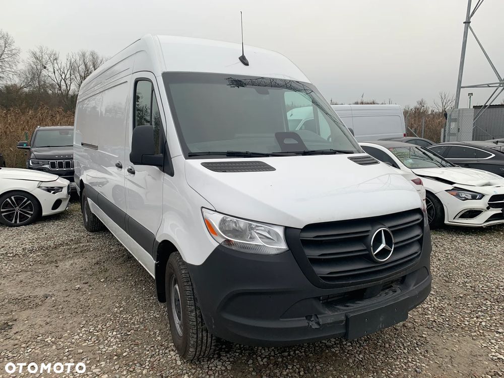 Mercedes-Benz Sprinter - 1