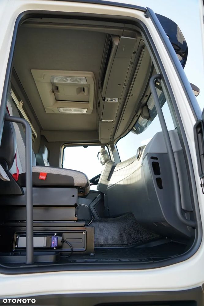 Renault C 430 / 6x4 / SKRZYNIOWY 7,2 M + HDS FASSI F215A / WYSÓW 10 M / STEROWANIE RADIOWE / WIDŁY / ROTATOR - 37