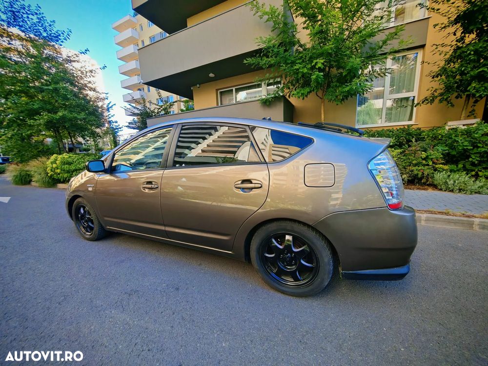 Toyota Prius - 7