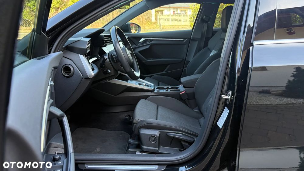 Audi A3 Limousine 35 TFSI mHEV S tronic - 29