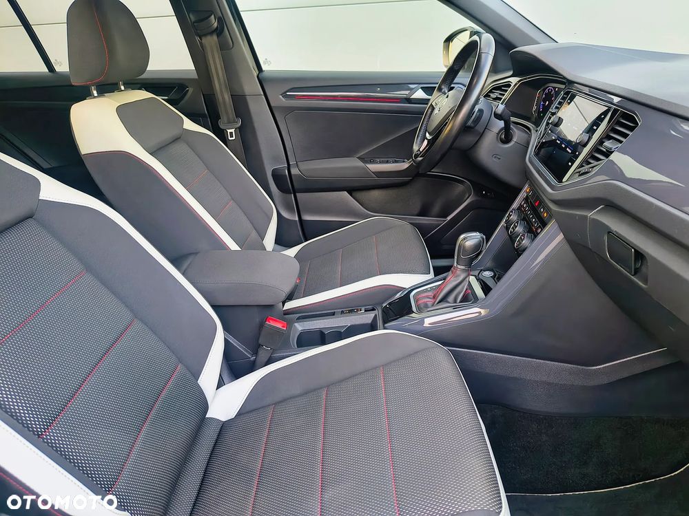 Volkswagen T-Roc - 30