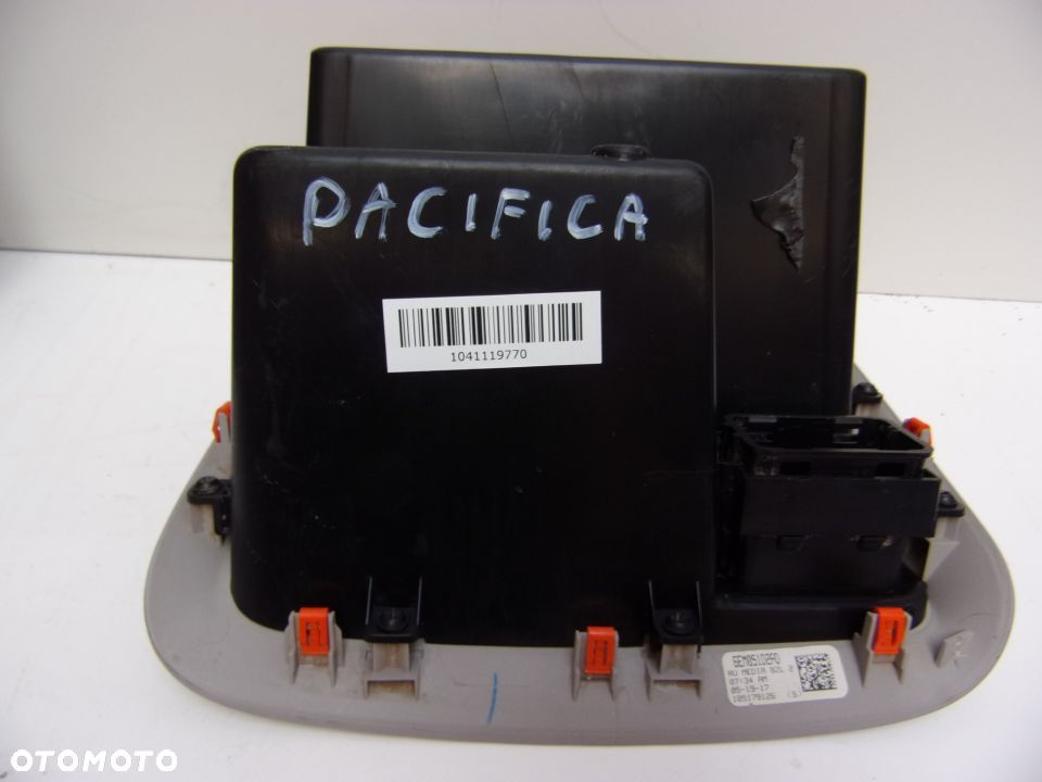 CHRYSLER PACIFICA 16- PANEL USB AUX 6EM051D2AD - 5