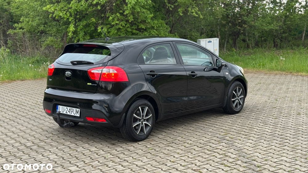 Kia Rio - 6