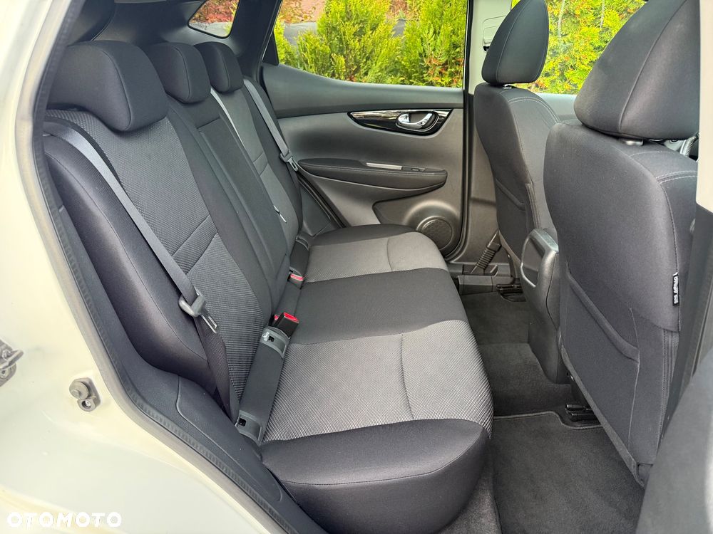 Nissan Qashqai 1.6 DIG-T N-Connecta - 13