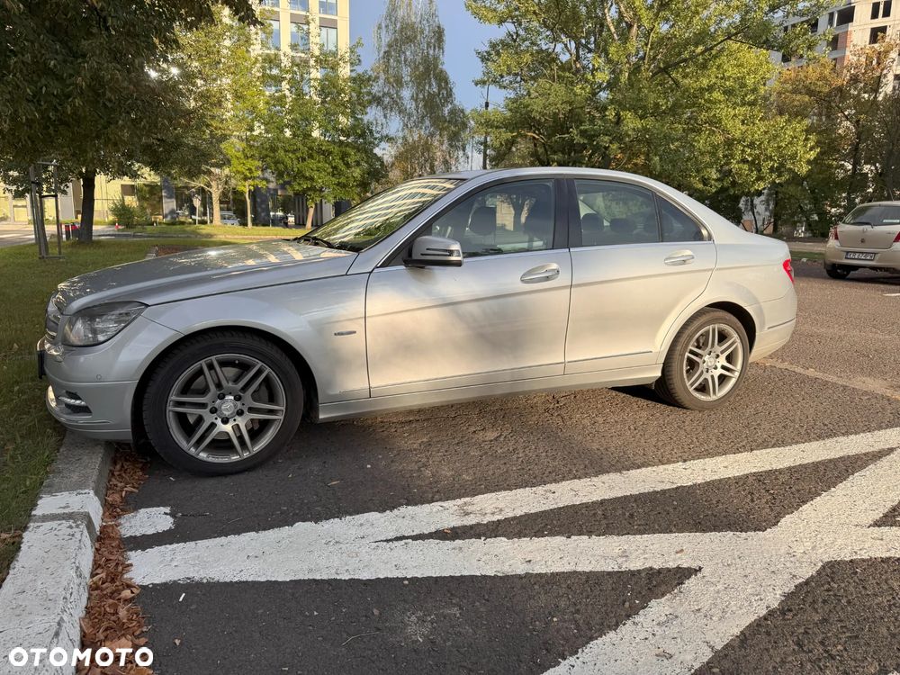 Mercedes-Benz Klasa C 350 T CDI DPF 7G-TRONIC BlueEFFICIENCY Elegance - 3