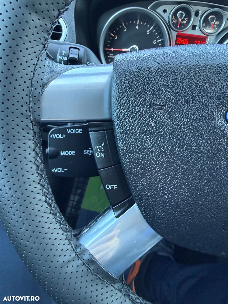 Ford Focus 1.6 16V Titanium - 35