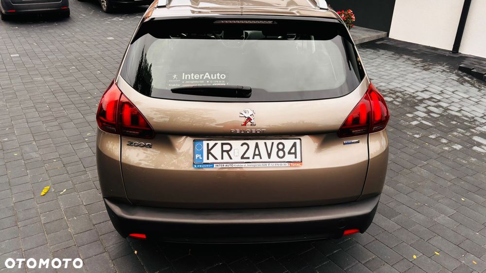 Peugeot 2008 1.2 Pure Tech Allure S&S - 4