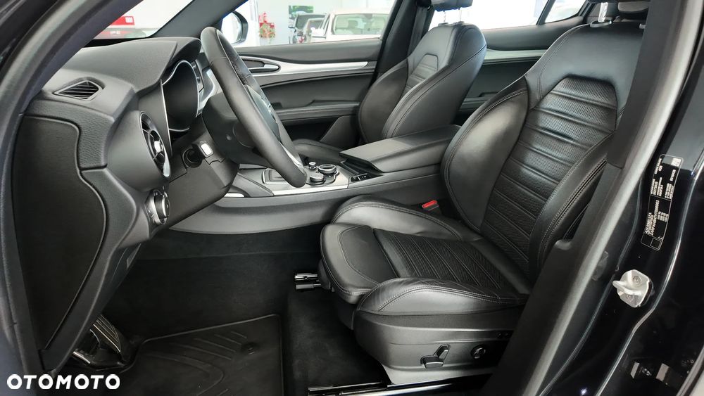 Alfa Romeo Stelvio 2.0 Turbo 16V AT8-Q4 Sprint - 11