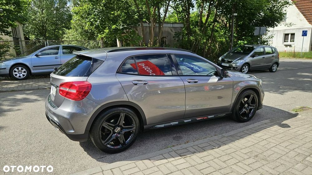 Mercedes-Benz GLA 250 4-Matic AMG Line - 8