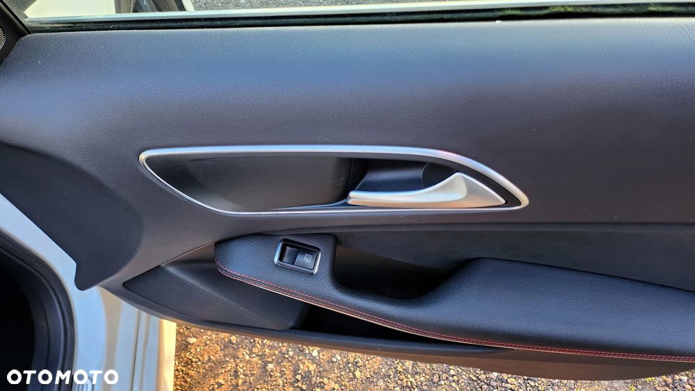 Mercedes-Benz Klasa A 180 AMG Line - 21