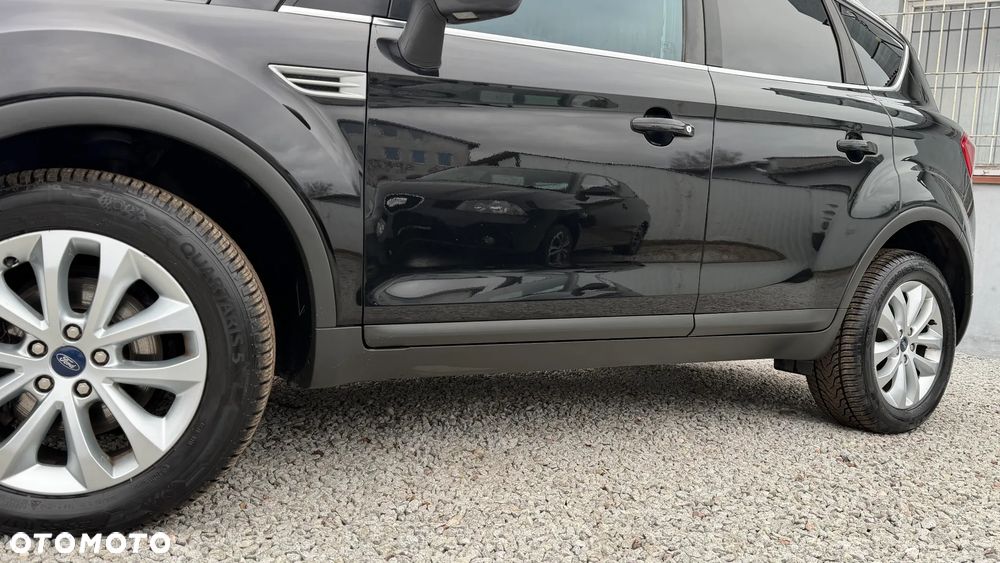 Ford Kuga 2.0 TDCi 2x4 Titanium - 23