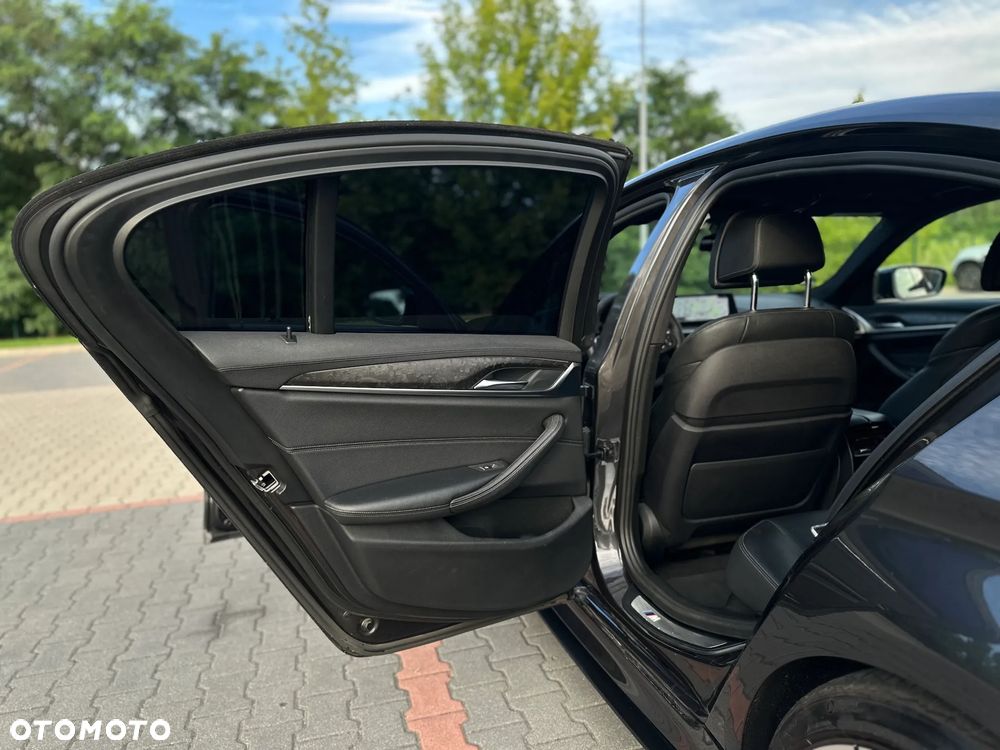 BMW Seria 5 - 24