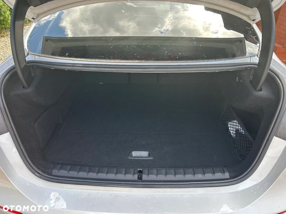 BMW Seria 2 218i - 6