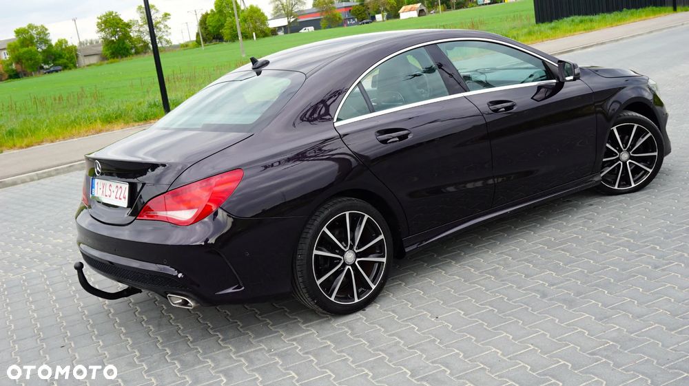 Mercedes-Benz CLA 180 AMG Line - 24