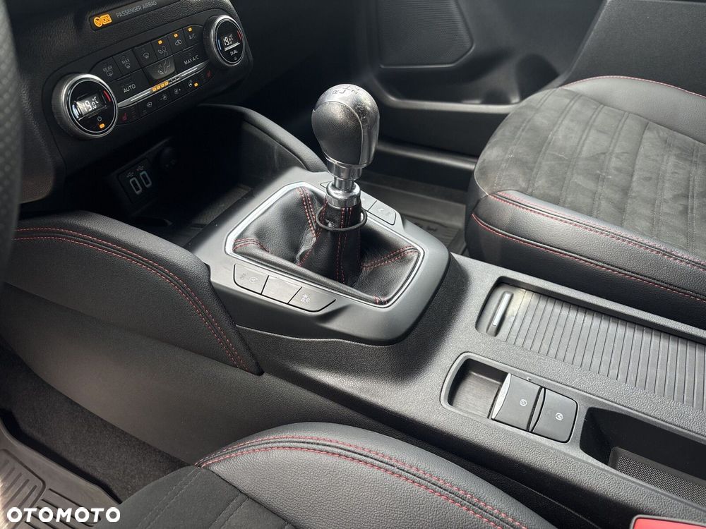 Ford Kuga - 17
