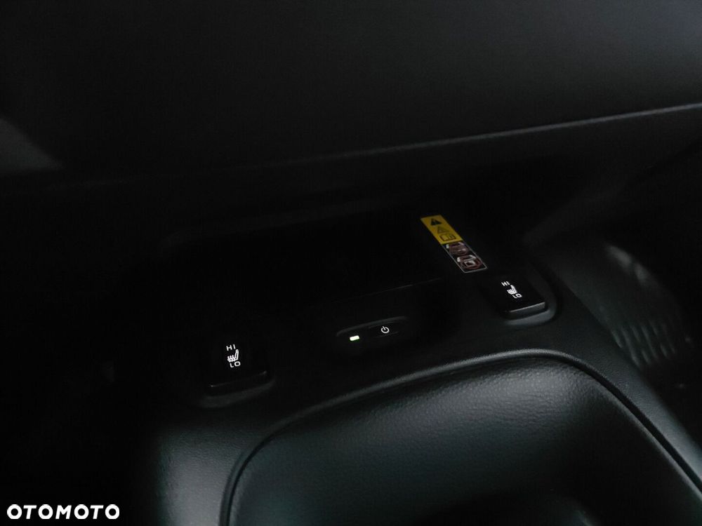 Toyota Corolla 1.8 Hybrid Comfort - 25