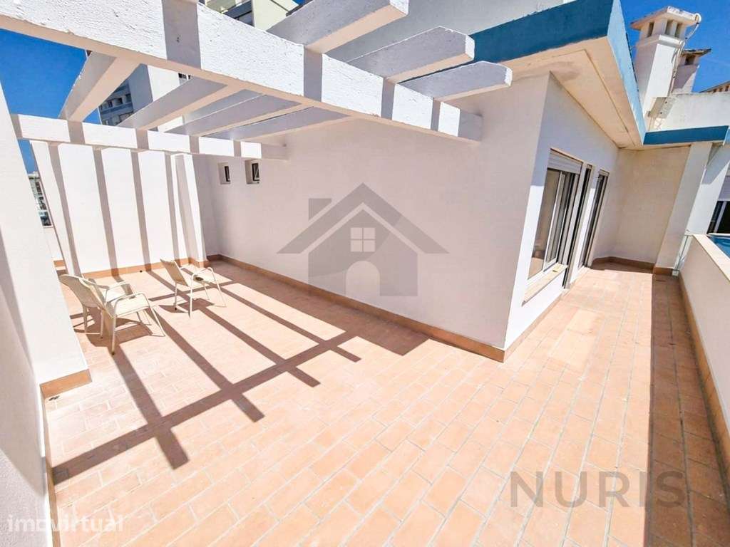 Apartamento T2 para Arrendamento Anual na Praia da Rocha - Portimão - Grande imagem: 2/9