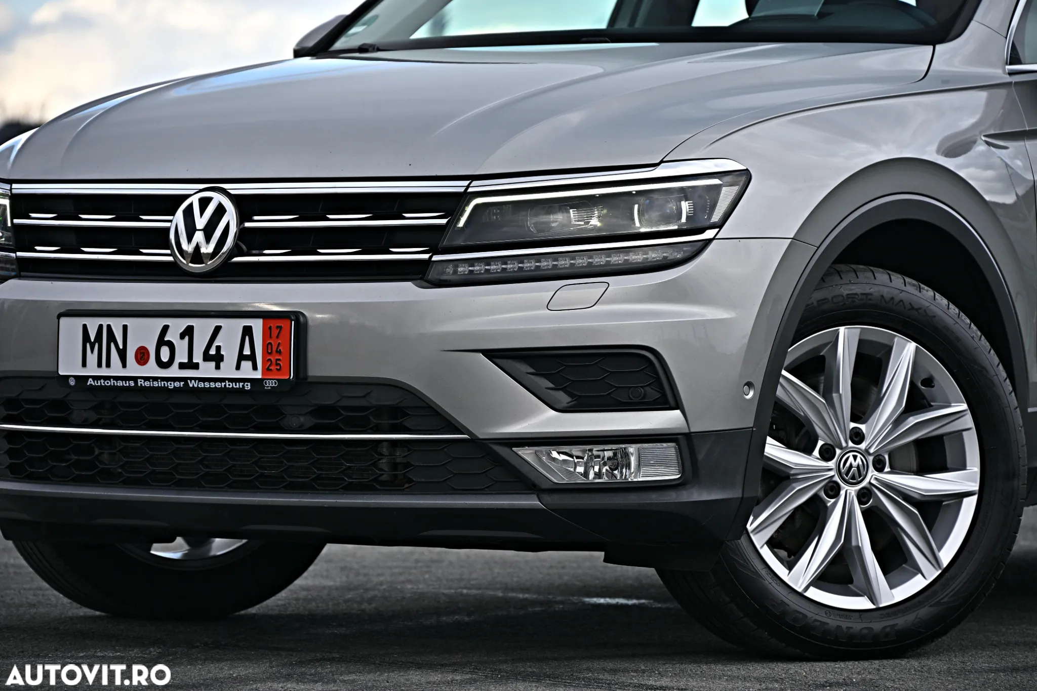 Volkswagen Tiguan - 29