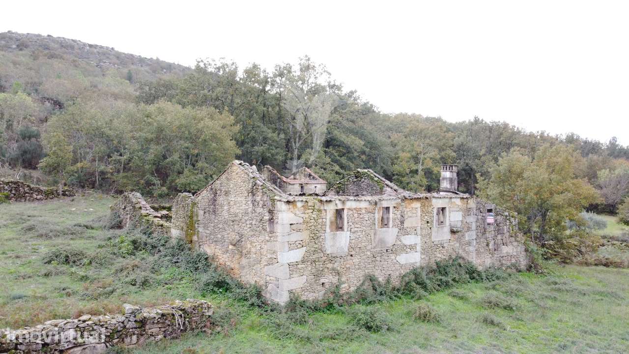 Quinta para Reabilitar em Fuinhas, Fornos de Algodres - Grande imagem: 3/8