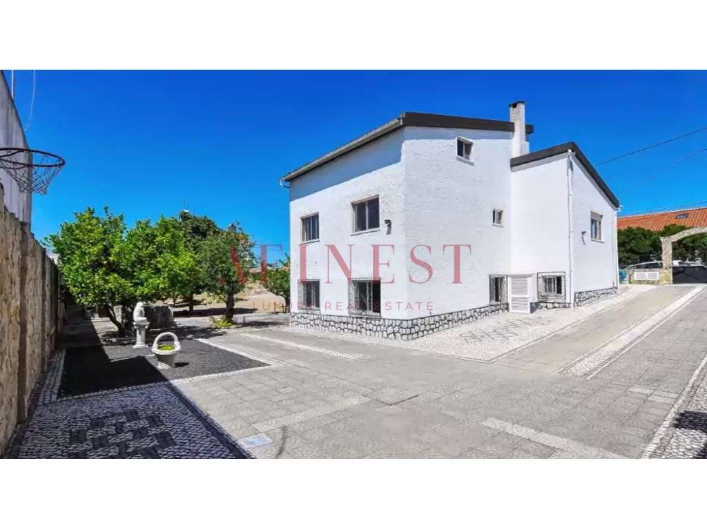 Moradia independente T4 com 368 m² em Fernão Ferro - Terreno de 1.0... - Grande imagem: 3/48