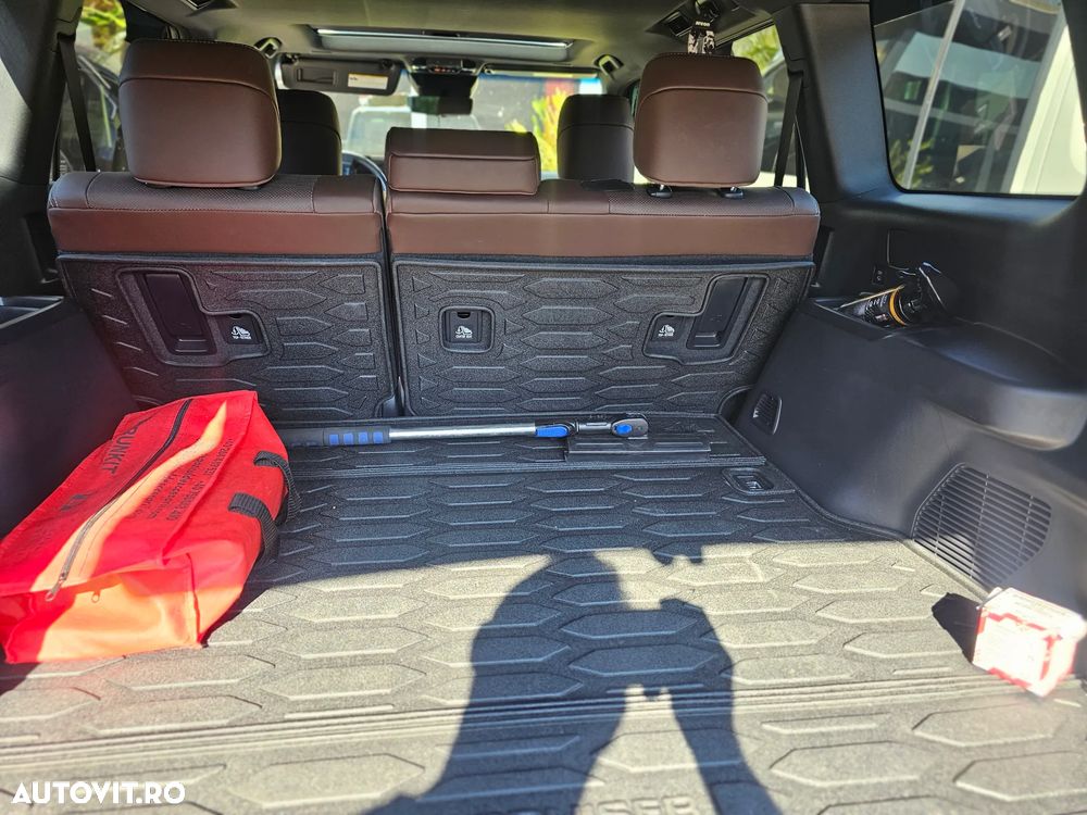 Toyota Land Cruiser 250 - 16