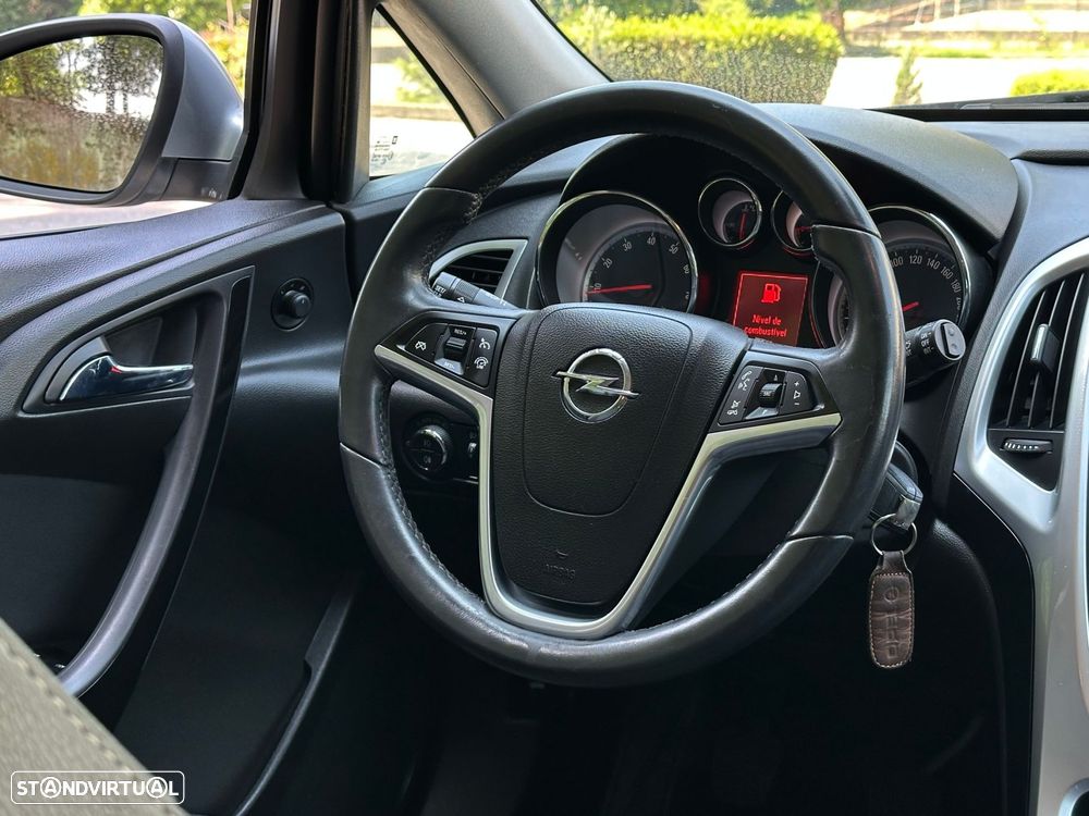 Opel Astra 1.4 Cosmo - 22