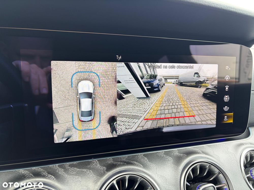 Mercedes-Benz CLS 300 d 4-Matic AMG - 25