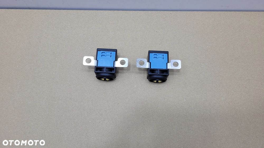 BEZPIECZNIK PIROTECHNICZNY MERCEDES C E VITO GLE GLS GLK GL ML TESLA 3 X - 4