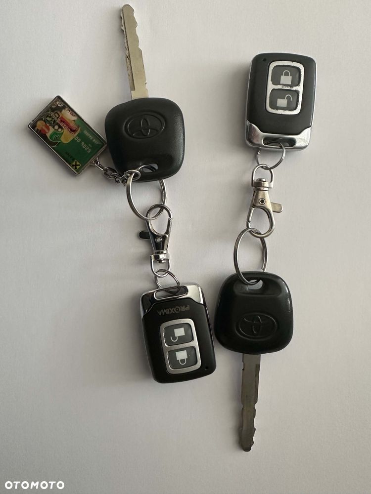 Toyota Yaris 1.0 Base - 11