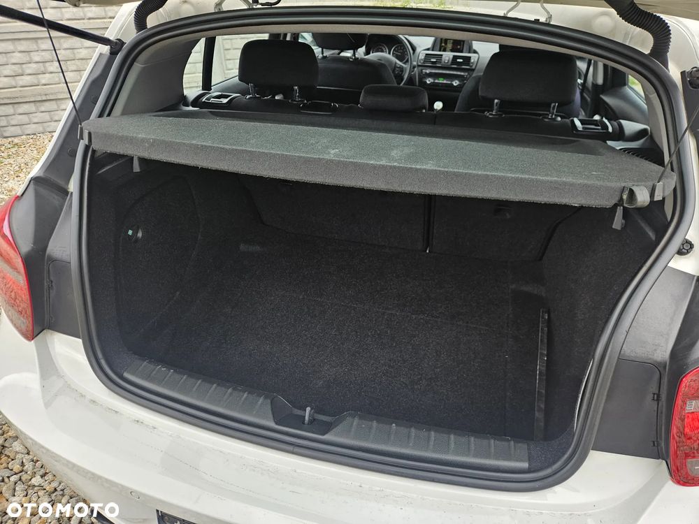 BMW Seria 1 116i - 12