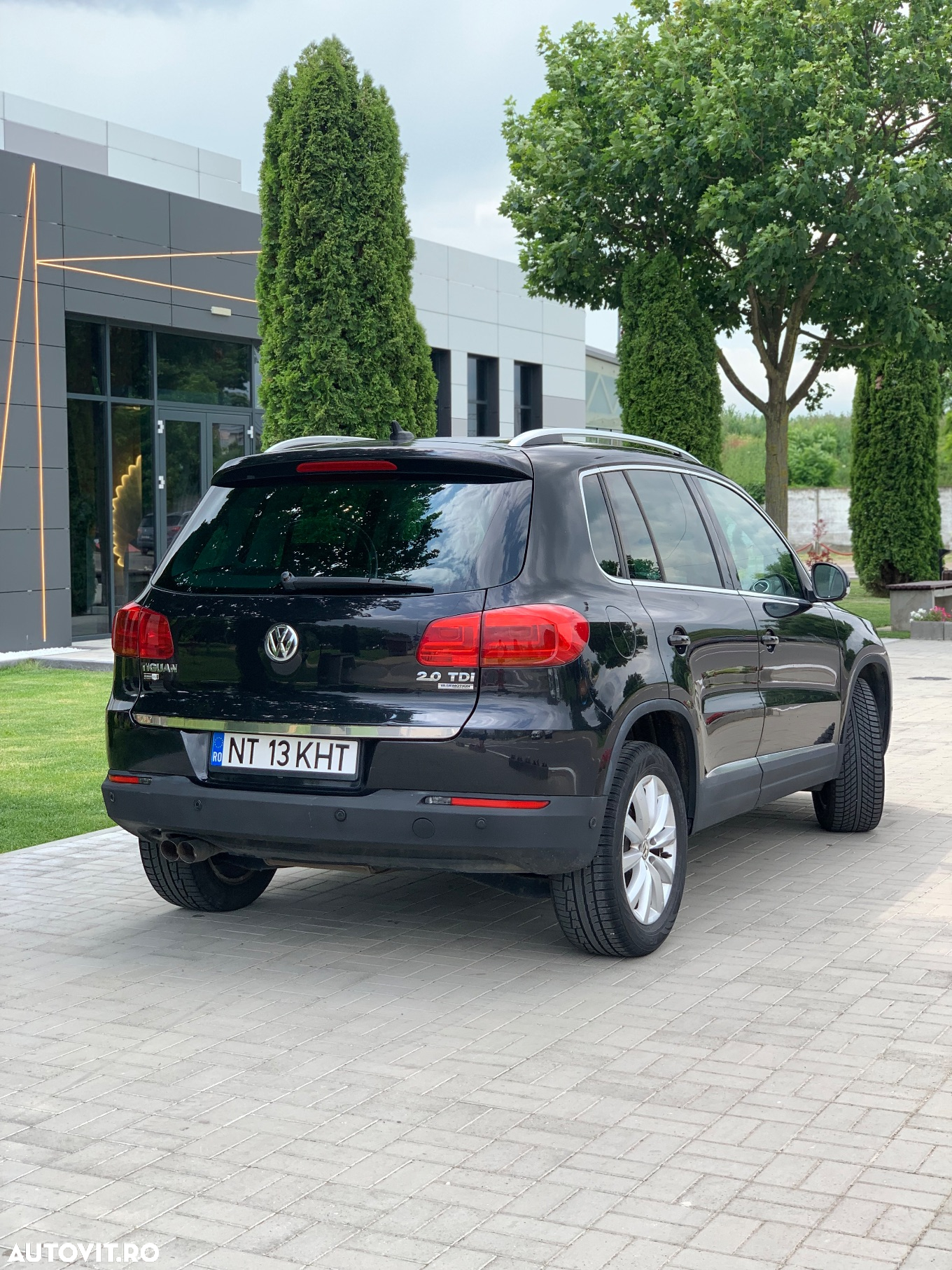 Volkswagen Tiguan - 4