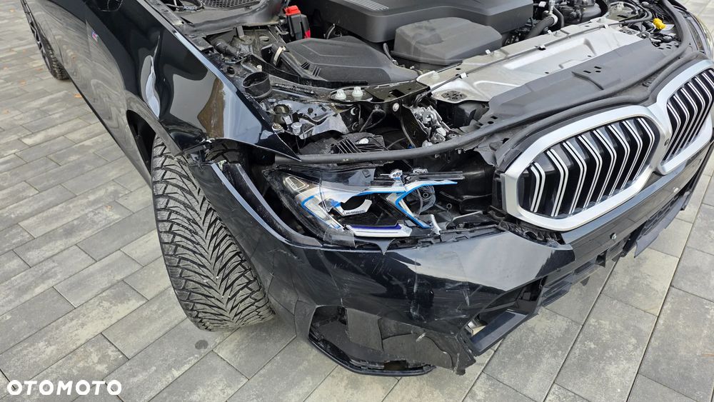 BMW Seria 3 330i xDrive M Sport sport - 38