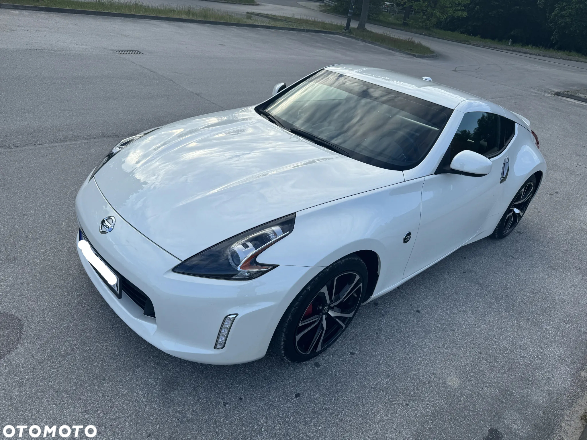 Nissan 370 Z - 2