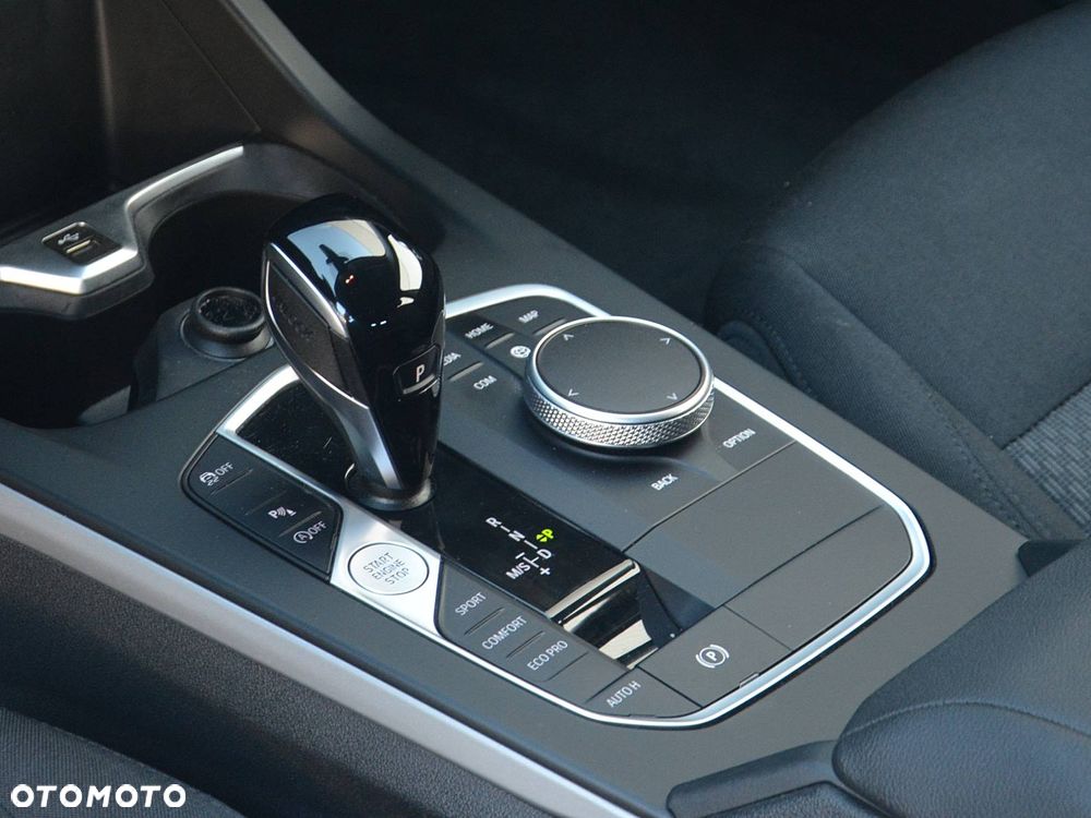 BMW Seria 1 118i Advantage - 17