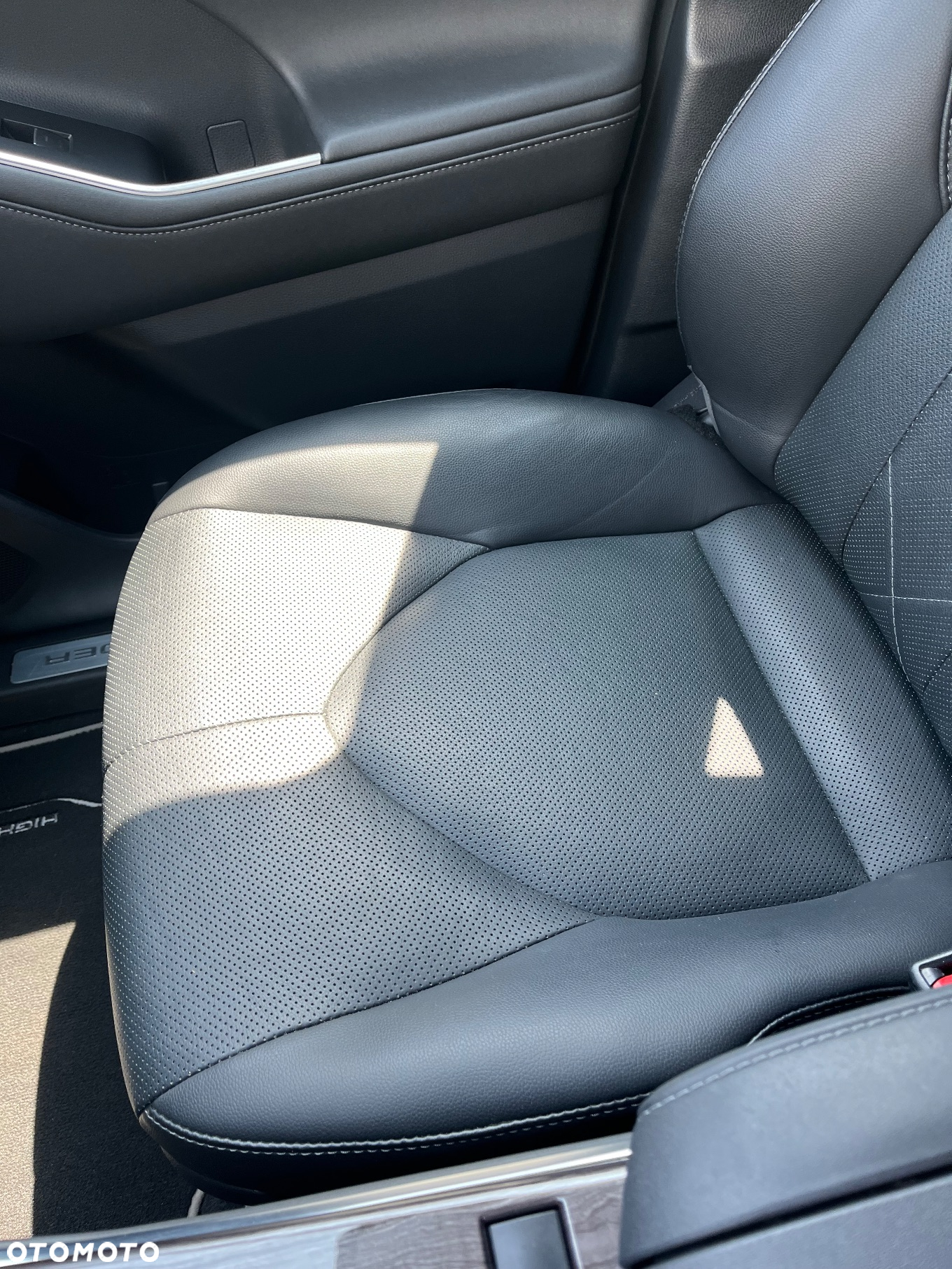 Toyota Highlander 2.5 Hybrid Executive - 19