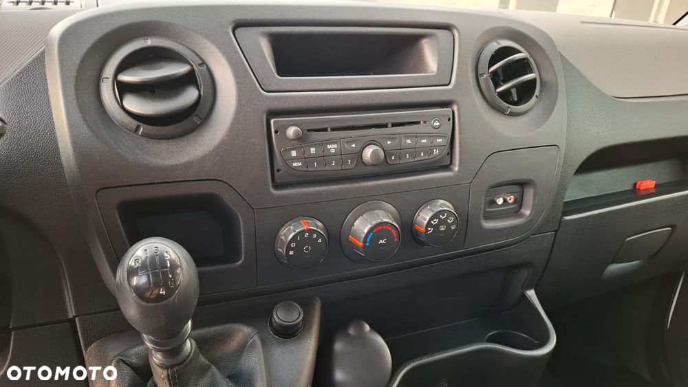 Renault Master - 25