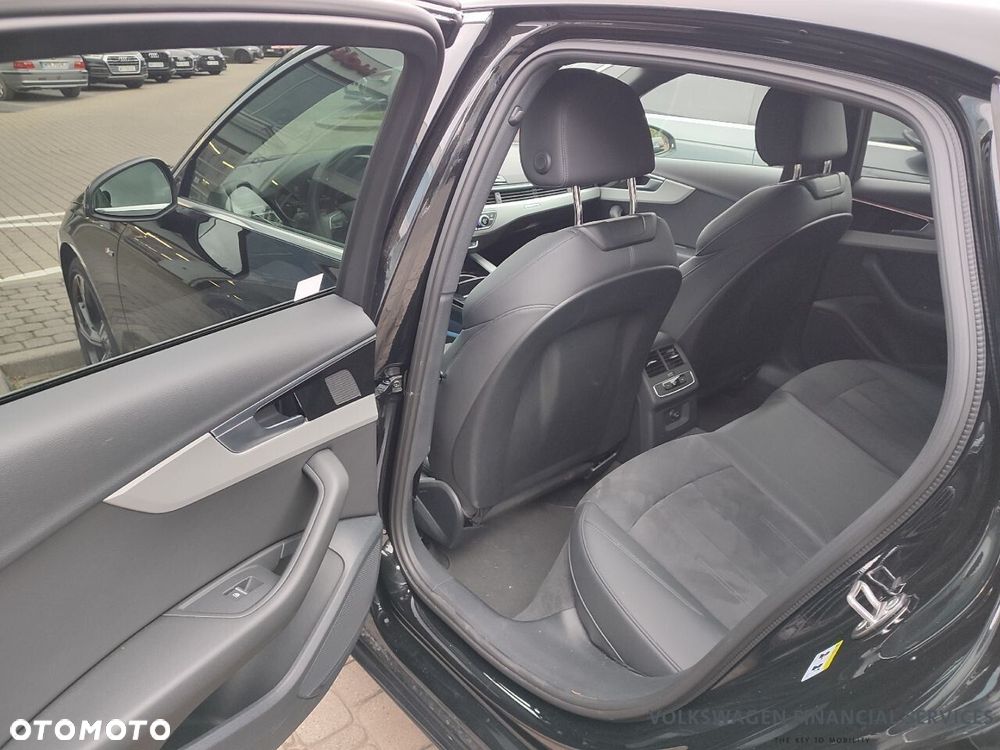Audi A4 Limousine - 12