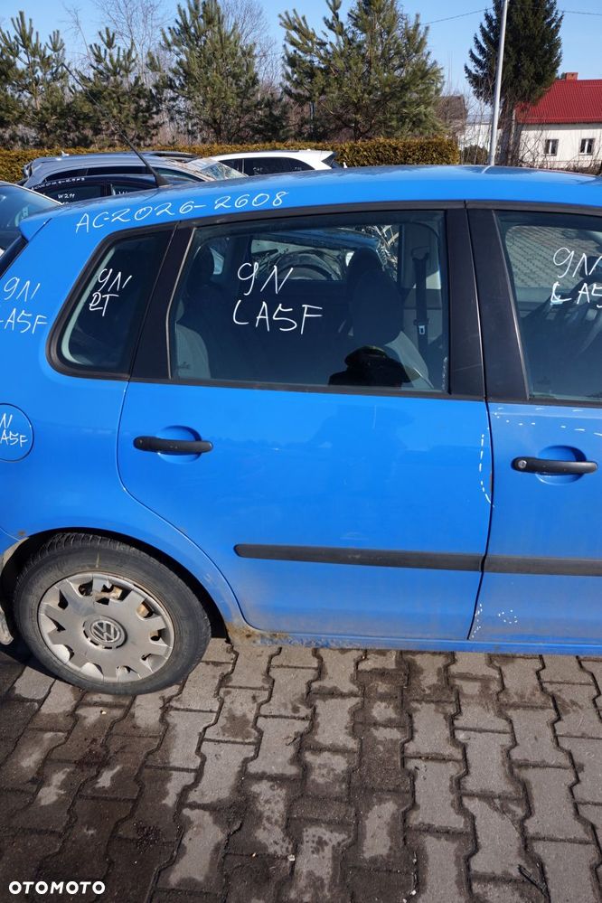 DRZWI TYLNE PRAWE POLO IV 9N 5D HB LA5F  NIEBIESKI VOLKSWAGEN 2001-2004 - 1