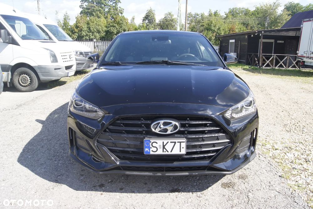 Hyundai Veloster - 2