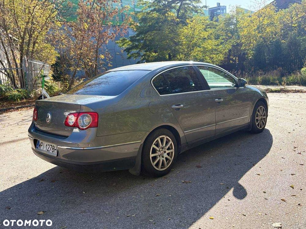 Volkswagen Passat - 5
