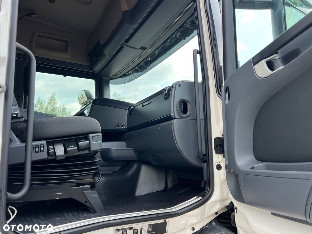 Scania R580 V8 DWA ZBIORNIKI PALIWA - 26