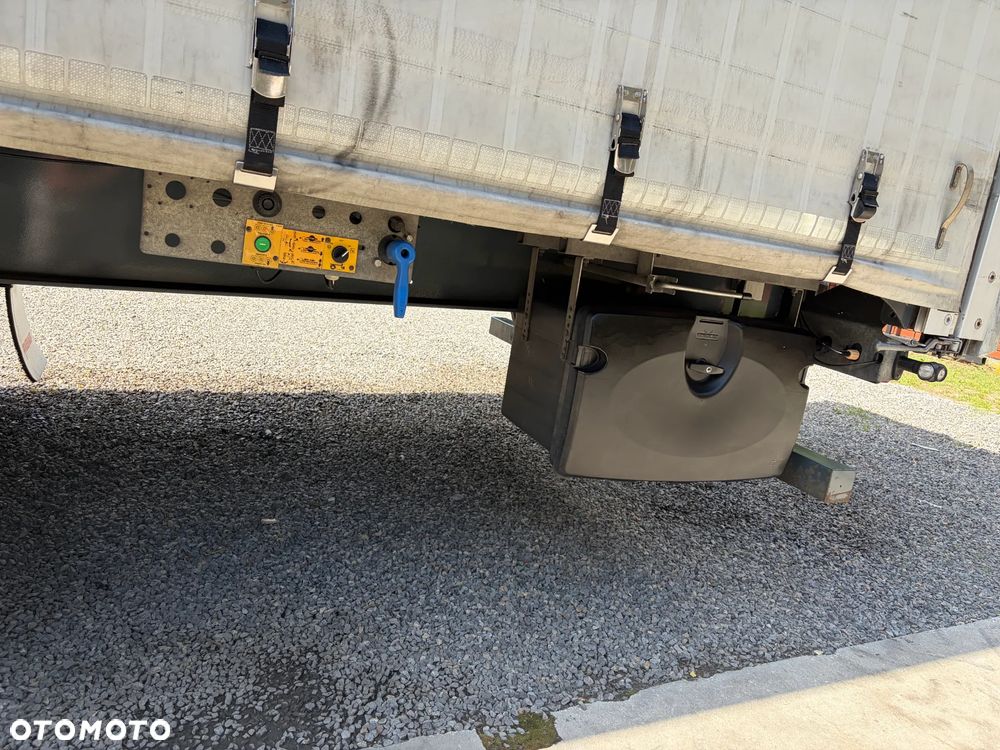 Fruehauf Firanka * Standard * Oś podnoszona * Osie SAF - 9