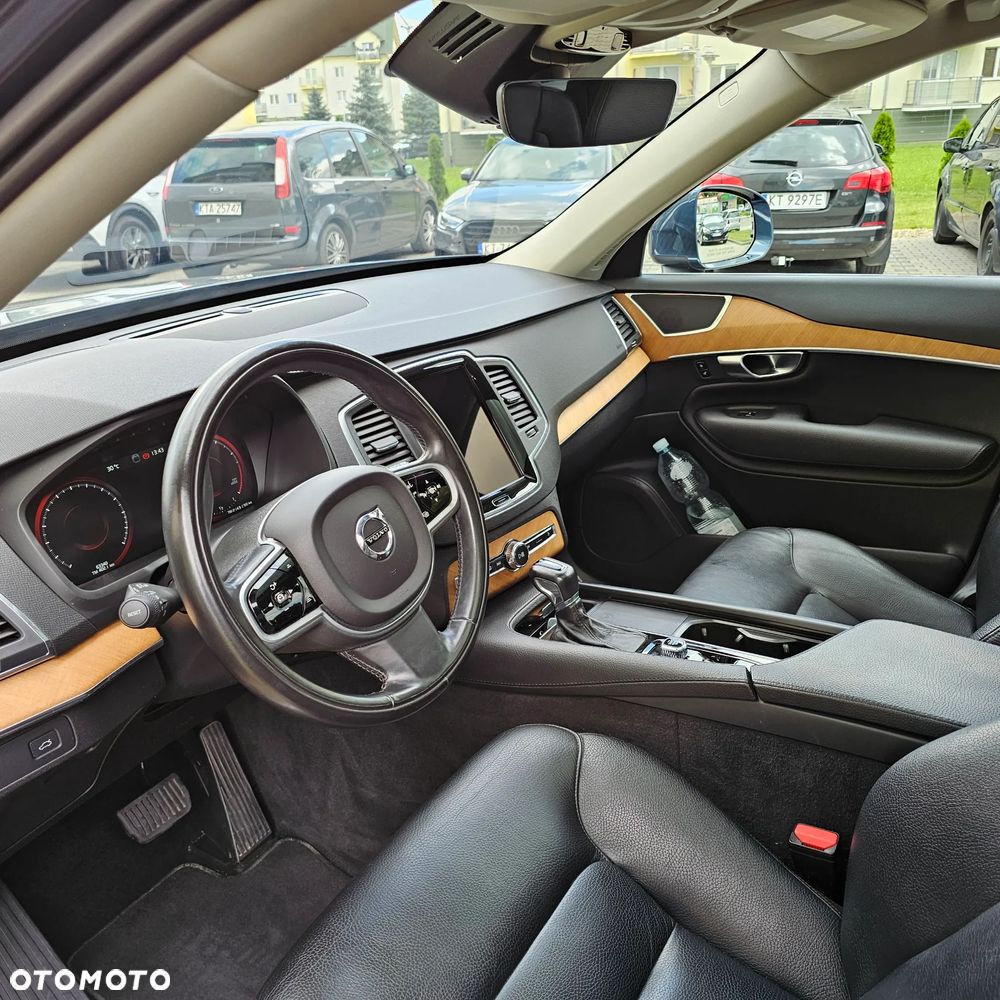 Volvo XC 90 T6 AWD Geartronic Momentum - 4