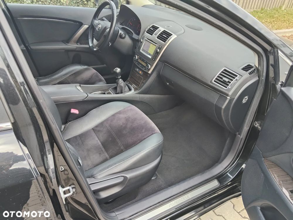 Toyota Avensis 2.0 D-4D Comfort - 16
