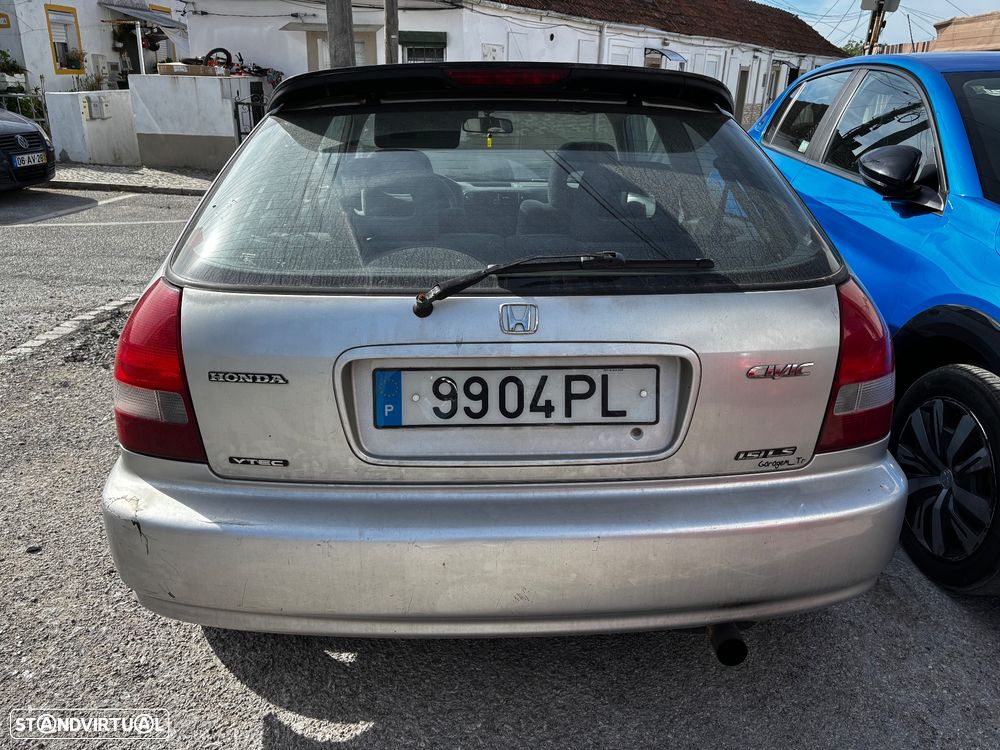 Honda Civic 1.5i LS - 2