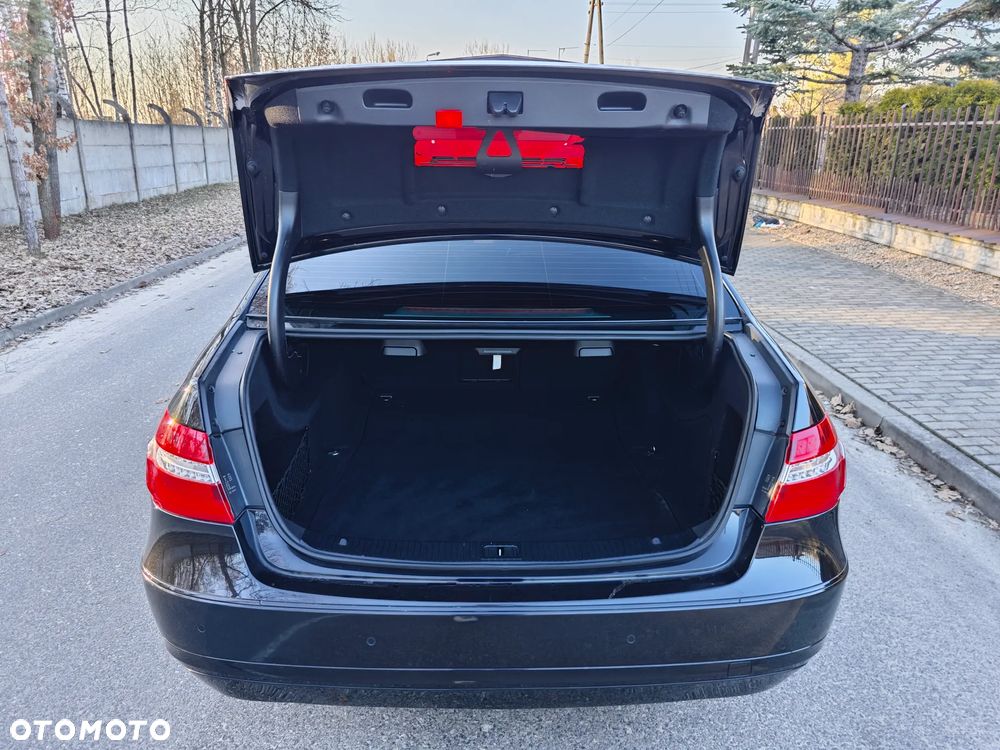 Mercedes-Benz Klasa E 200 CDI DPF BlueEFFICIENCY Automatik Avantgarde - 21